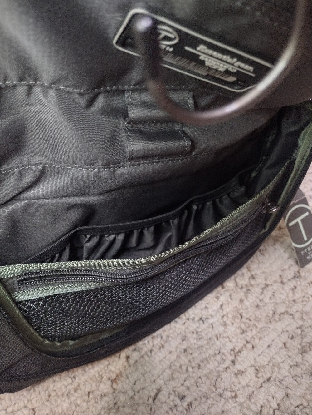 T-Tech By Tumi Men's Black Mercer Travel Kit - Picture 9 of 10
